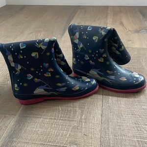 Girls size 3 Cat and Jack rain boots